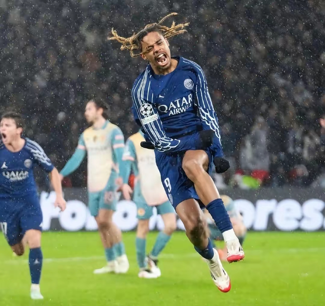 九游体育官网-德罗巴在拜仁比赛中败北，表现优异引发热议！比赛高潮迭起(球员德罗巴)