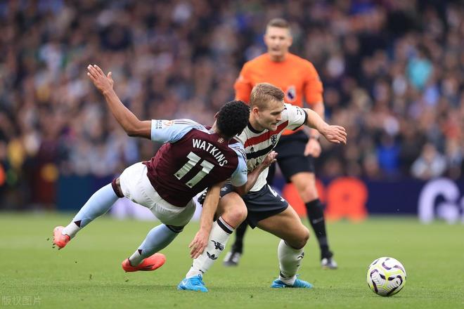 九游体育app-曼联迎西甲关键赛，今晨状态回暖，更衣室稳定，球队文化再被提及的简单介绍