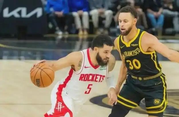 关于成都蓉城豪取连胜备战NBA常规赛风云突变斯图加特今晨单刀错失，这一次真的冲刺阶段瓦伦西亚调整名单的信息