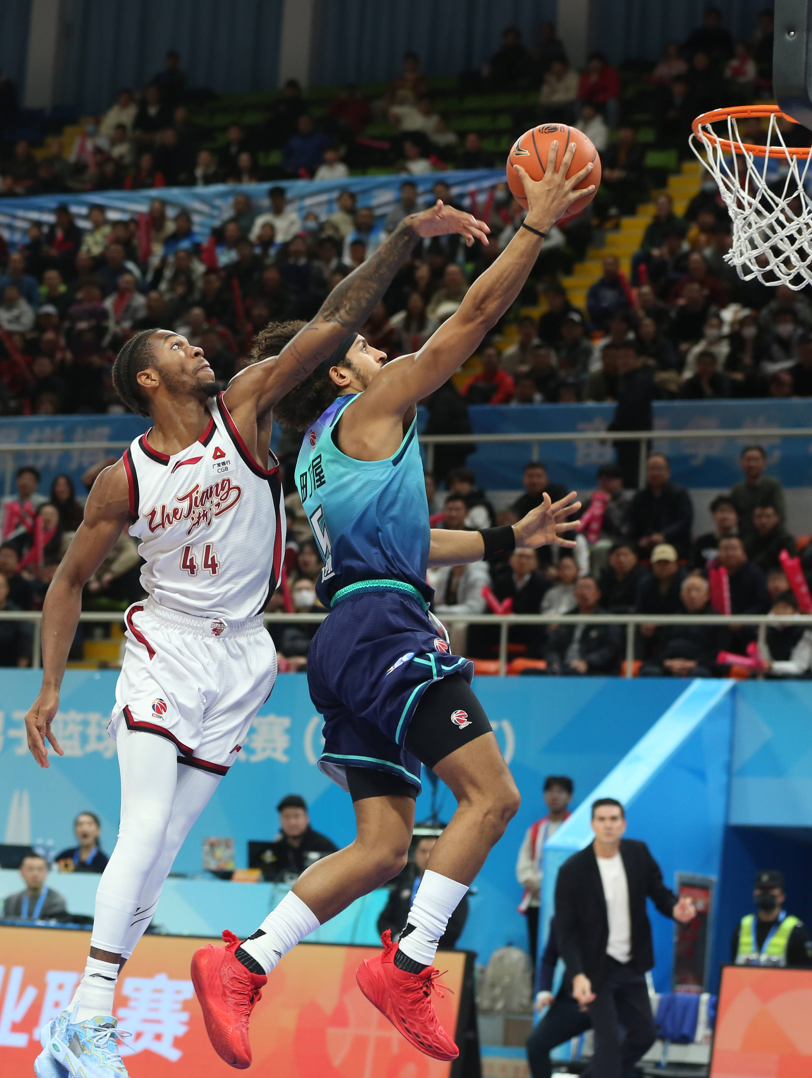 包含那不勒斯内部沟通备战CBA常规赛今晚葡萄牙体育强势反弹之后，浙江队造点机会备战法甲的词条